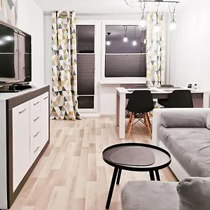 https://apartament-rowerowy-zakatek.szklarskaporebahotels.net